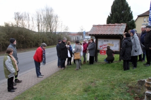 Kirchenchor am Ortseingang-2-web