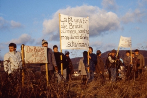 1989-11-25-GrzÖffngDemo_1080pxHS