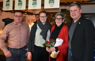 Ehrung-Uschi-web Ehrung-Uschi-web